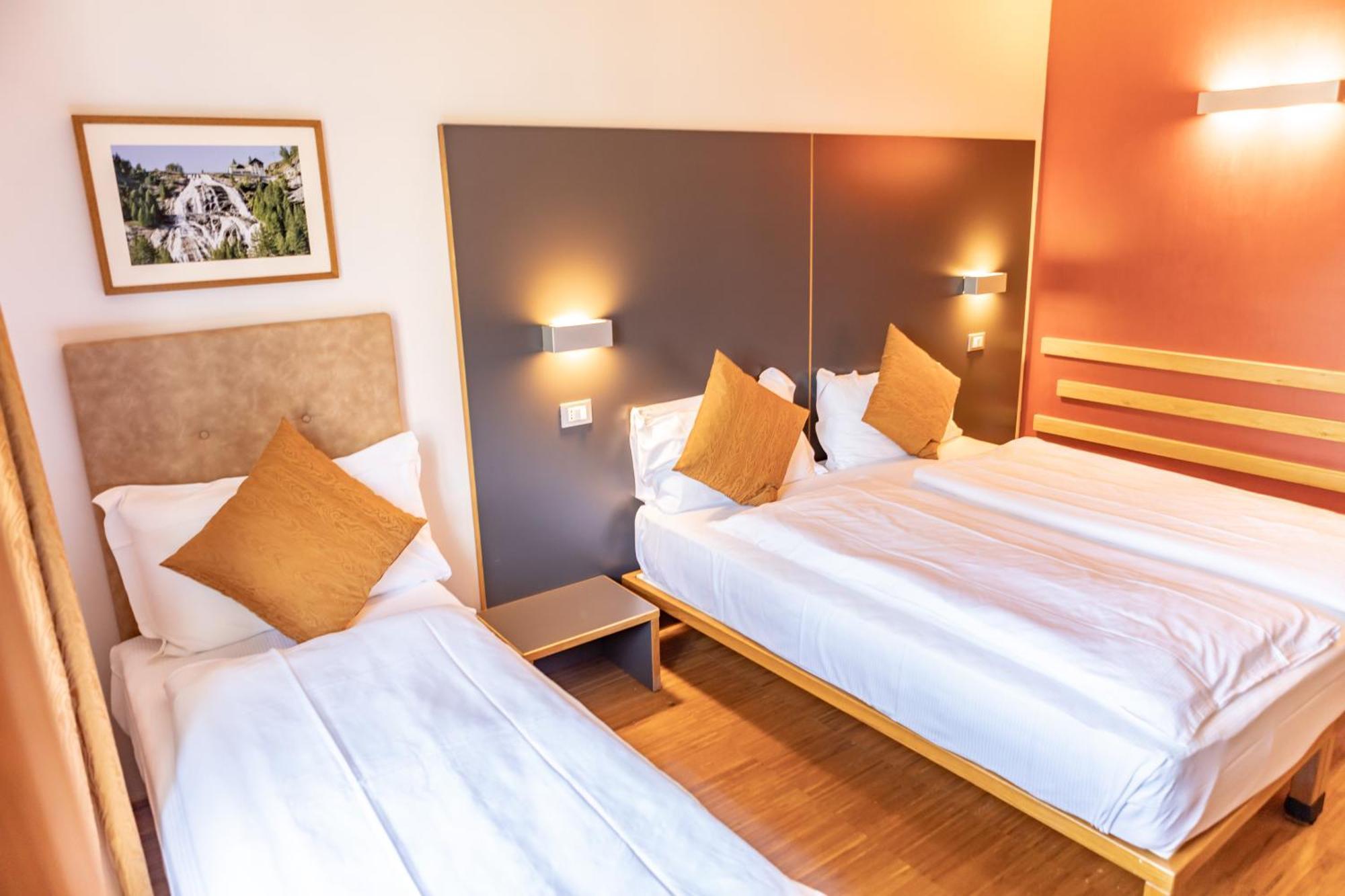 Hotel Cortese Armeno Ngoại thất bức ảnh