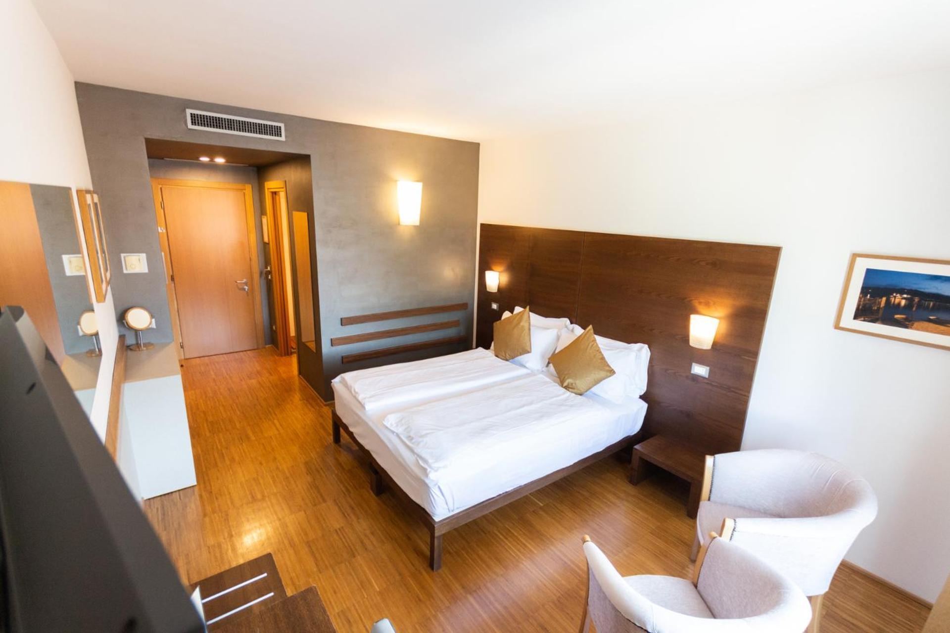 Hotel Cortese Armeno Ngoại thất bức ảnh