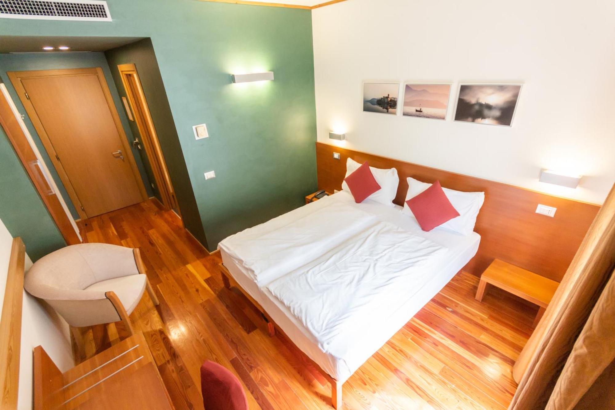 Hotel Cortese Armeno Ngoại thất bức ảnh