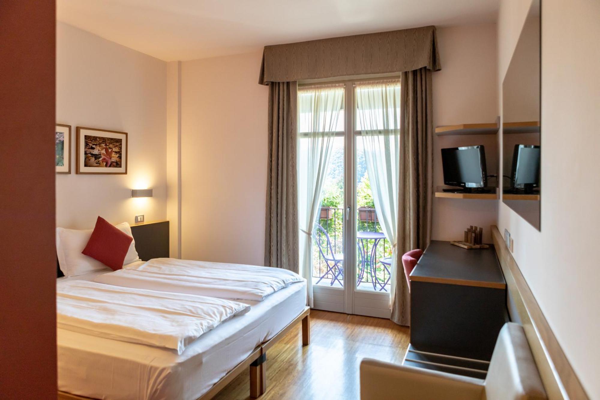 Hotel Cortese Armeno Ngoại thất bức ảnh